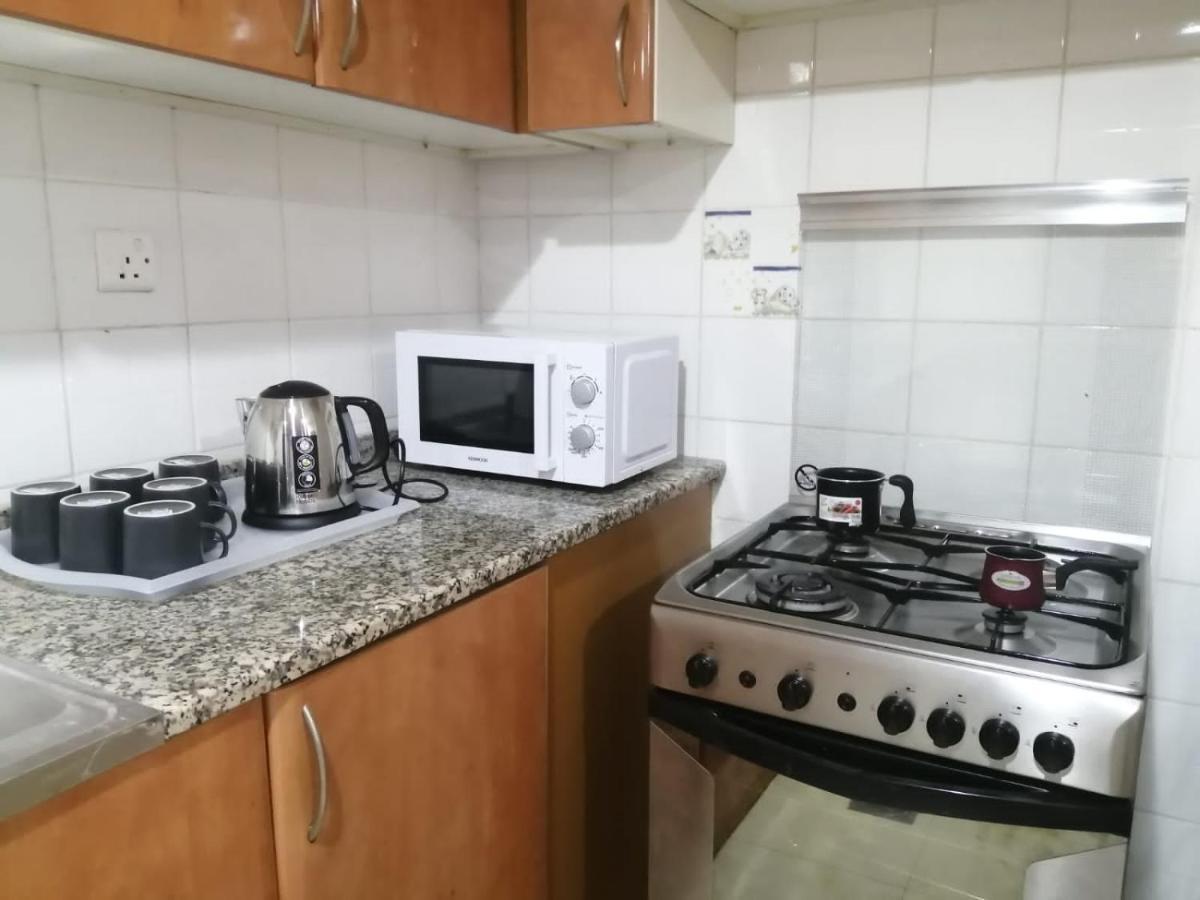 Albarsha 1 Hostel By Phm Dubai Eksteriør bilde