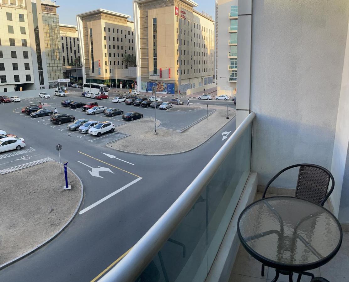 Albarsha 1 Hostel By Phm Dubai Eksteriør bilde