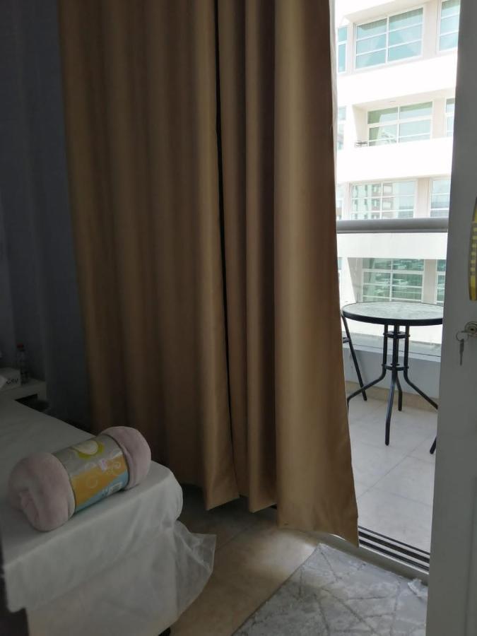 Albarsha 1 Hostel By Phm Dubai Eksteriør bilde