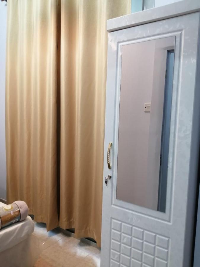 Albarsha 1 Hostel By Phm Dubai Eksteriør bilde