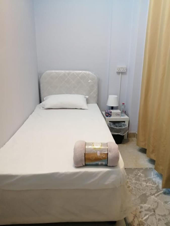 Albarsha 1 Hostel By Phm Dubai Eksteriør bilde