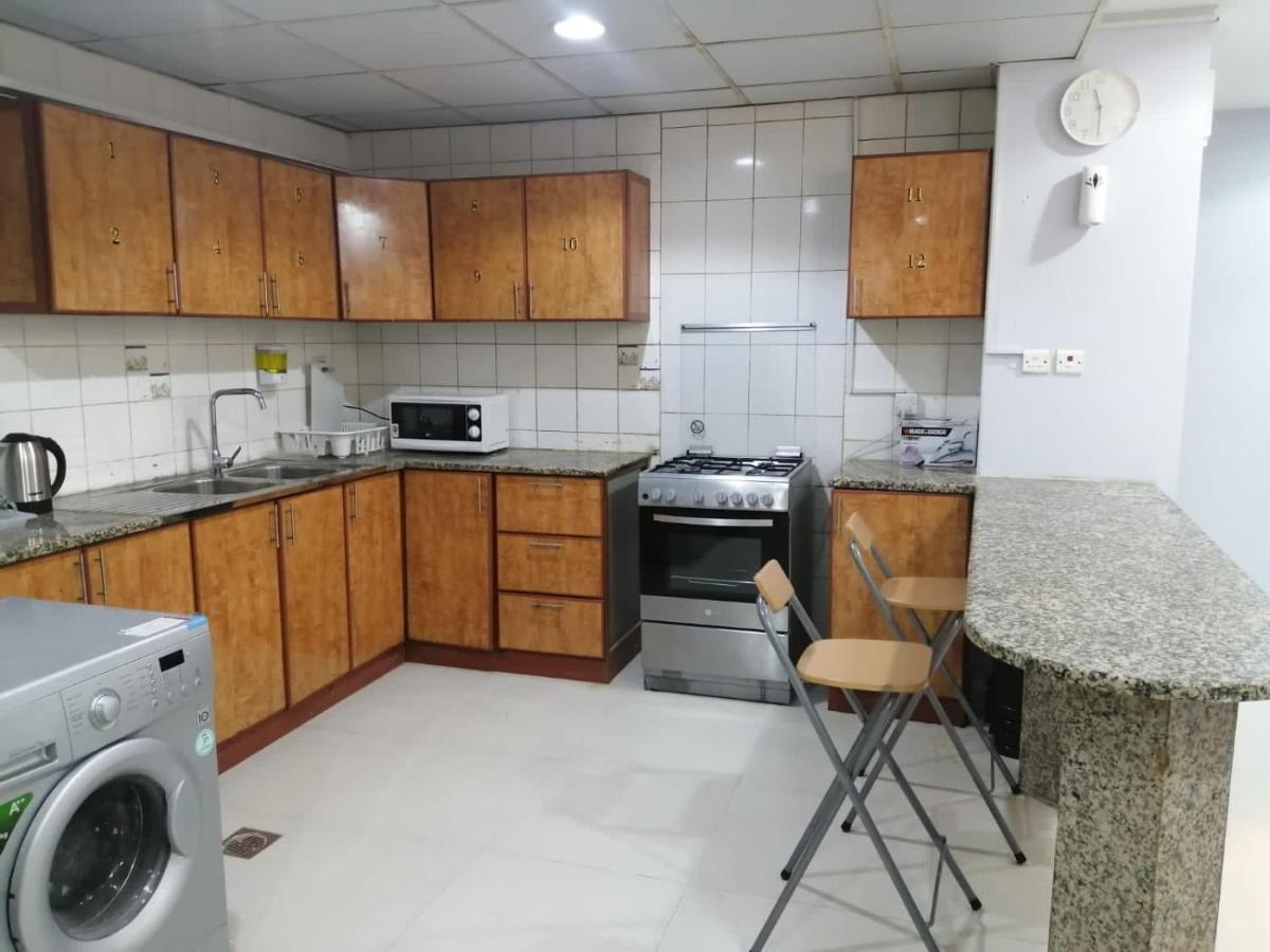 Albarsha 1 Hostel By Phm Dubai Eksteriør bilde